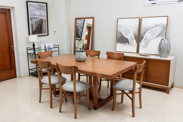 Mesa NEUQUEN 2 x 1m - <p>Mesa NEUQUEN 2 x 1m<br />
Silla AERO con palmeta<br />
Silla LILY</p>
