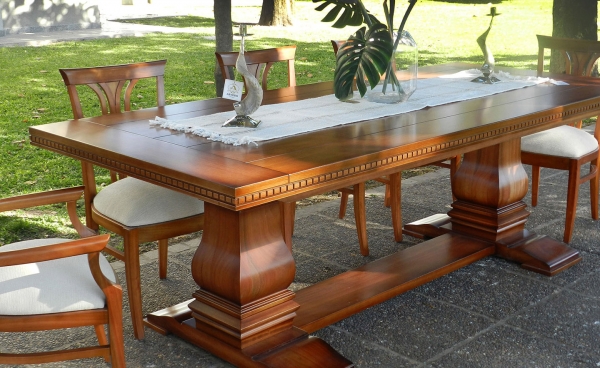 Juego Comedor LUCERNA lustre Natura - <p>Compuesto por:</p>

<p>Mesa LUCERNA 2,60m x 1,10m   ó  3m x 1,20m</p>

<p>Silla y Sillón ANA</p>

<p>Opcional: Silla LUCERNA - Silla PARIS CURVA - Silla PARIS ESPECIAL  -  Silla AERO con palmeta - Silla AERO con esterilla  -  Silla COUNTRY </p>

<p>Complementos: Aparador LUCERNA  - Vitrina LUCERNA  - Dresuar LUCERNA</p>

<p> </p>
